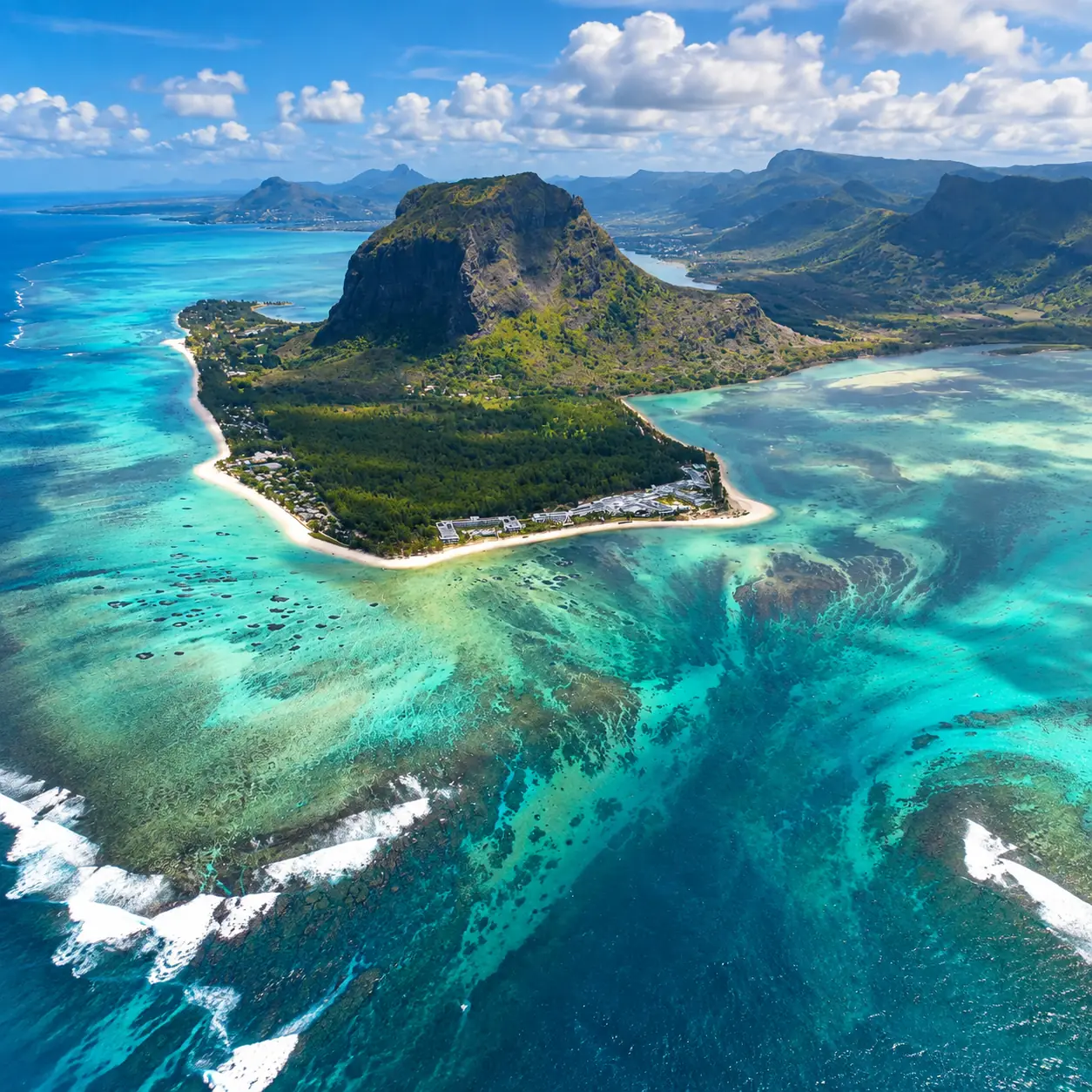 Cascade sous-marine et Le Morne